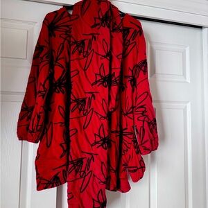 Women's tunic top with scarf